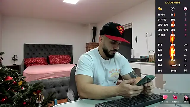 supermanboy94 online show from December 15, 6:28 am