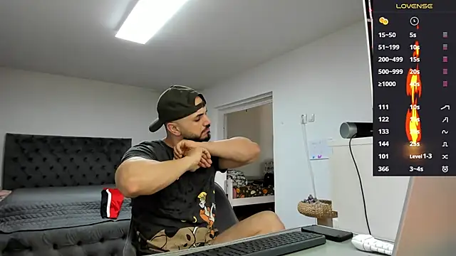 supermanboy94 online show from March 24, 7:02 am