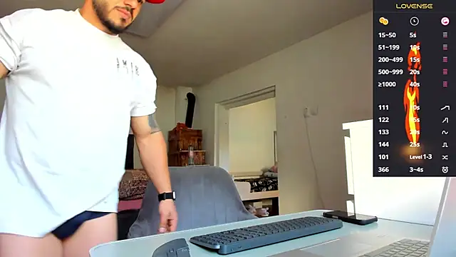supermanboy94 online show from May 11, 5:35 am