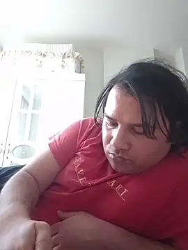 raducelfrumos99 online show from March 11, 2:23 pm