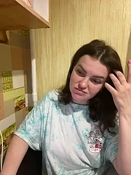 Karolina llove online show from February 10, 9:15 pm