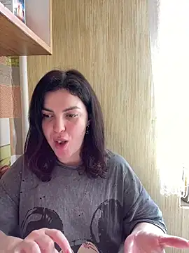 Karolina llove online show from March 3, 8:16 am