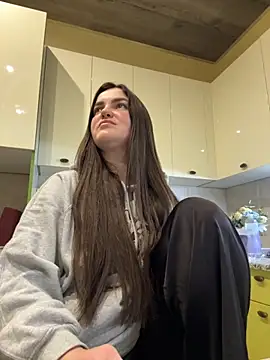 Karolina llove online show from October 23, 7:45 pm