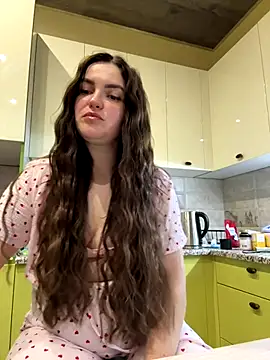 Karolina llove online show from November 7, 11:05 pm