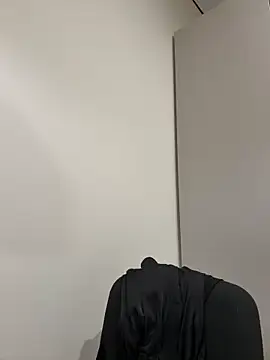 Karolina llove online show from November 29, 6:49 am