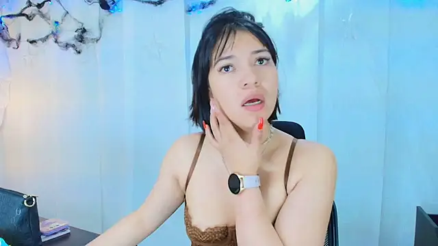 lina bedoya  online show from October 28, 11:25 am