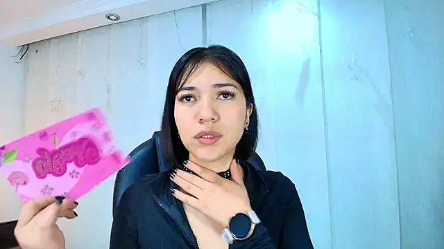 lina bedoya  online show from February 9, 11:36 am