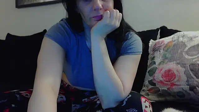 CrystalLakeXO online show from October 10, 4:33 am