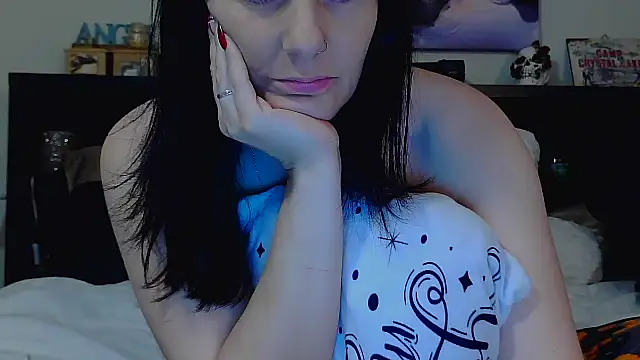 CrystalLakeXO online show from November 1, 5:20 am