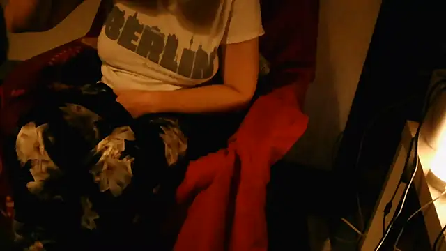 Everydayonli online show from October 26, 6:47 pm