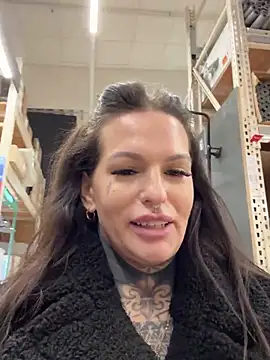 AileenInkOfficial online show from January 15, 8:20 am