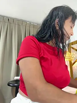 Snapshot of Angel_Perv chatting on February 5, 11:04 am Angel Perv online show from February 5, 11:04 am