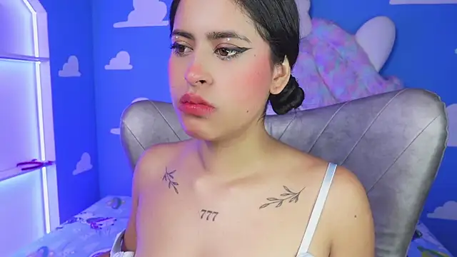 miss romyna online show from December 16, 11:04 am