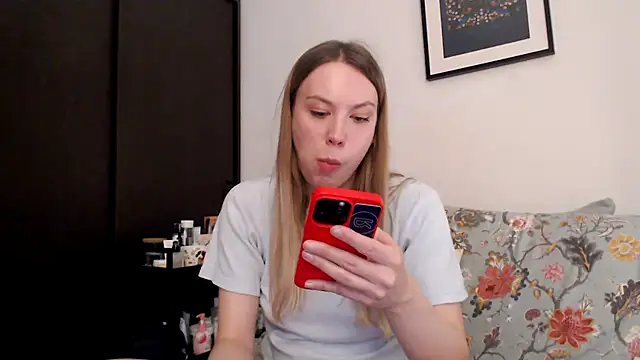 Snapshot of Scarlettford chatting on March 29, 5:24 pm Scarlettford online show from March 29, 5:24 pm