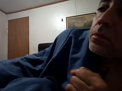 Xoc8  online show from November 30, 8:35 pm