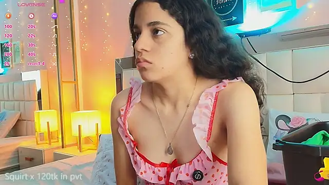 Snapshot of anahi_maite chatting on July 13, 12:41 pm anahi maite online show from July 13, 12:41 pm