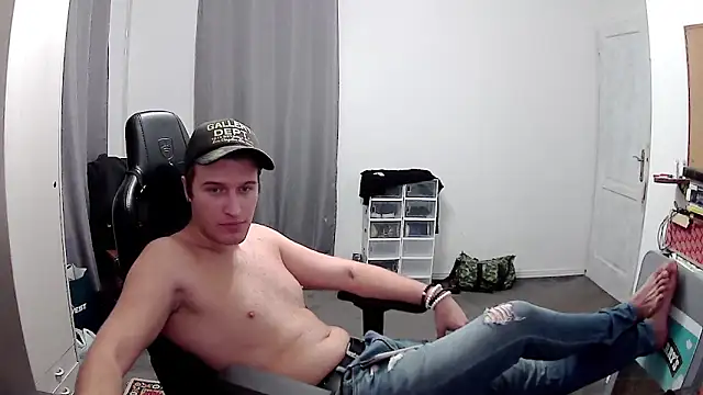 PKrisztian online show from October 28, 6:54 pm