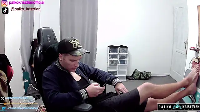 PKrisztian online show from December 19, 11:28 am