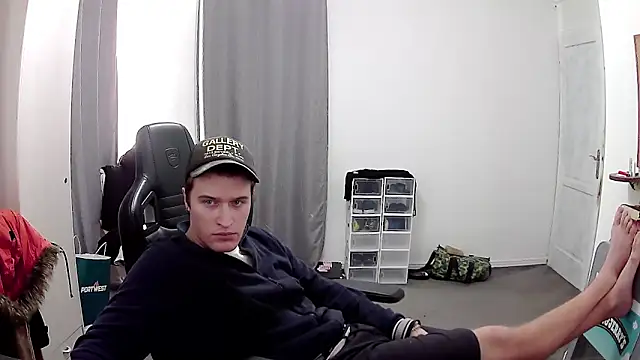 PKrisztian online show from February 8, 6:11 pm