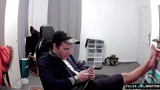 PKrisztian online show from February 14, 6:37 pm