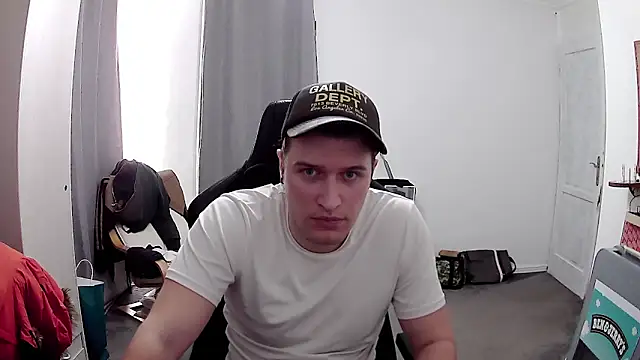 PKrisztian online show from April 16, 8:42 pm