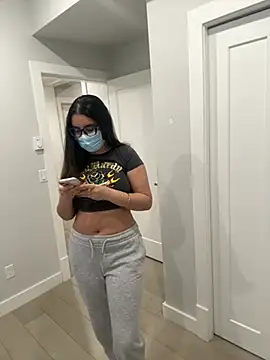 jAsMinE678 online show from March 8, 5:00 am