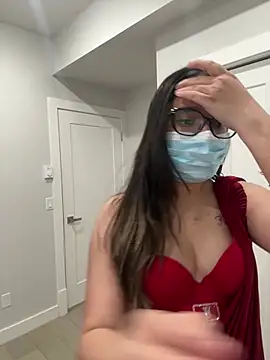 jAsMinE678 online show from April 18, 8:20 pm