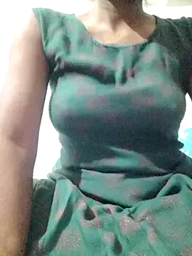 rituporna2004 online show from February 13, 1:40 pm