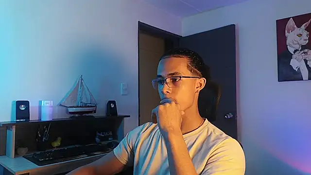 alejo x3 online show from October 28, 12:47 am