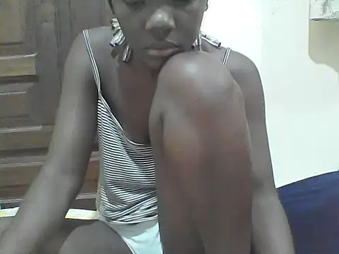 Snapshot of Ebony_Sweetcandy chatting on March 10, 5:01 am Ebony Sweetcandy online show from March 10, 5:01 am