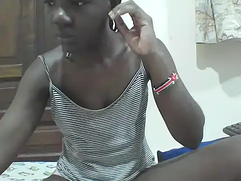 Snapshot of Ebony_Sweetcandy chatting on March 27, 7:24 pm Ebony Sweetcandy online show from March 27, 7:24 pm