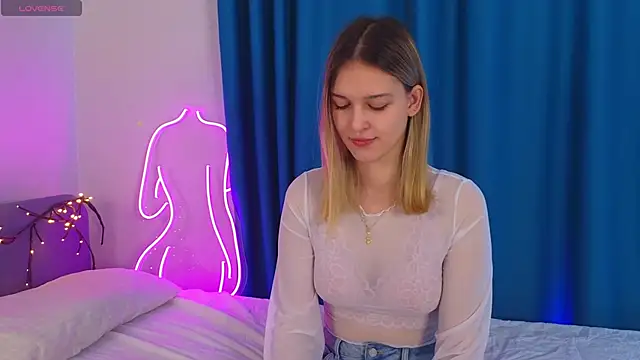 Snapshot of KimberliDean chatting on January 31, 6:13 am KimberliDean online show from January 31, 6:13 am