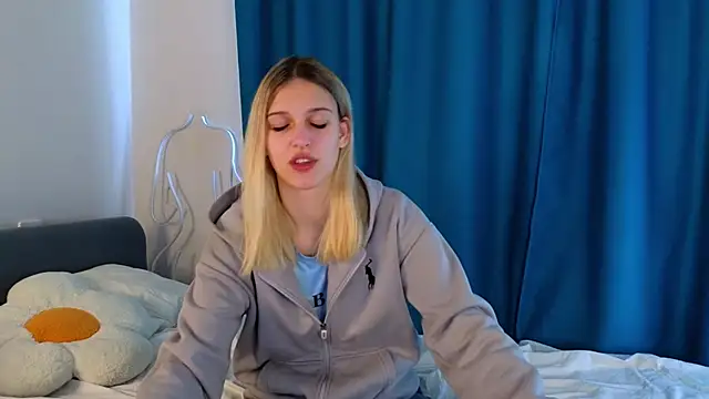 Snapshot of KimberliDean chatting on February 26, 8:04 am KimberliDean online show from February 26, 8:04 am