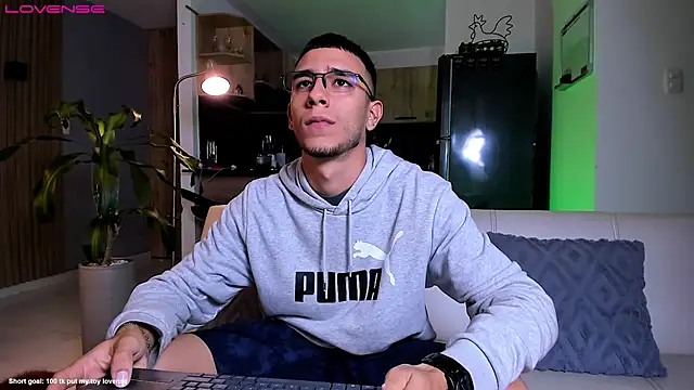 SymonPrince online show from October 8, 8:06 pm