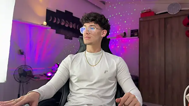 Kisan Smith online show from March 10, 3:00 am