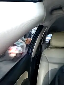 Snapshot of Leeeezzzz_roy chatting on October 23, 12:15 pm Leeeezzzz roy online show from October 23, 12:15 pm