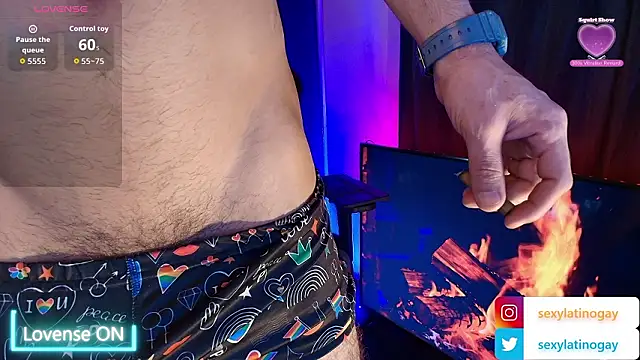 sexyboycolombi4 online show from March 18, 11:02 am