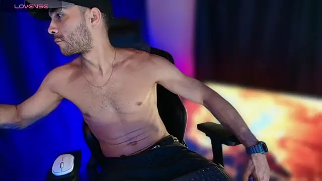 sexyboycolombi4 online show from April 27, 9:02 pm