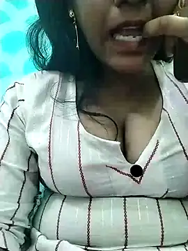 Snapshot of IslamicPimento chatting on February 13, 8:27 am IslamicPimento online show from February 13, 8:27 am