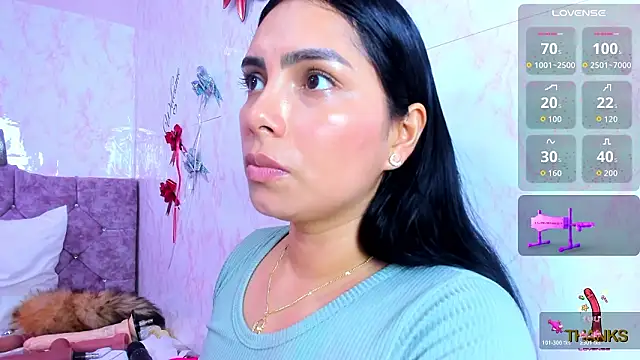 Snapshot of evelinn_belen chatting on February 18, 12:12 pm evelinn belen online show from February 18, 12:12 pm