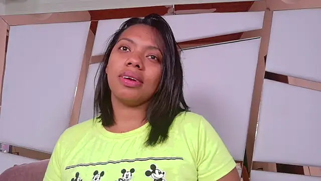 lia mariana online show from November 22, 1:21 pm