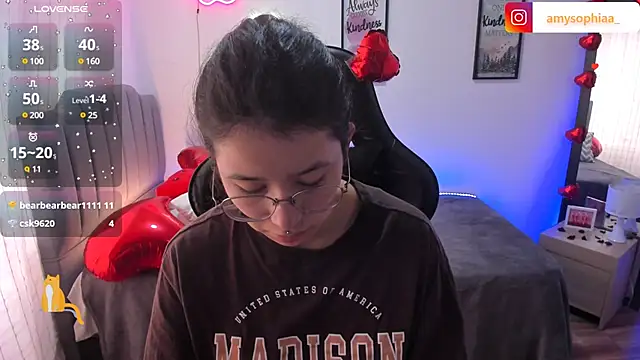 Amy joones online show from February 8, 12:39 pm