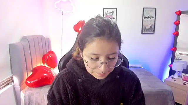 Amy joones online show from February 14, 1:40 pm