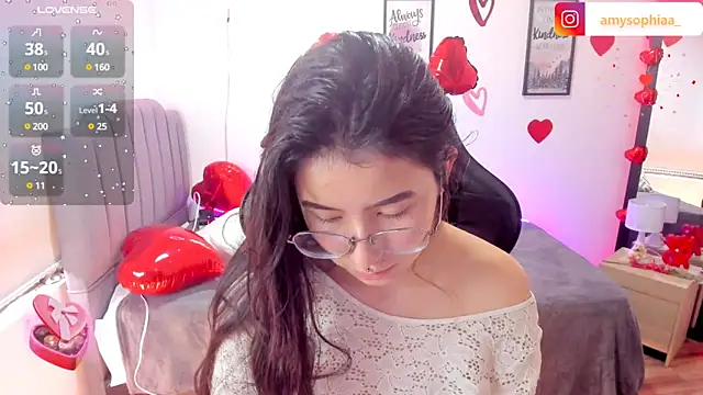 Amy joones online show from February 18, 4:26 pm