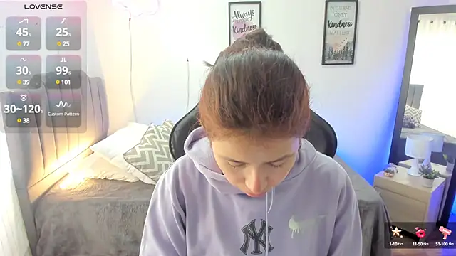 Amy joones online show from March 3, 1:42 pm