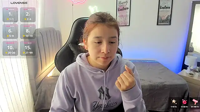 Amy joones online show from March 5, 1:39 pm