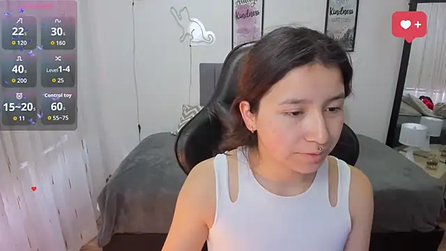 Amy joones online show from October 15, 12:38 pm