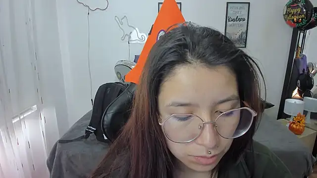 Amy joones online show from October 27, 12:42 pm