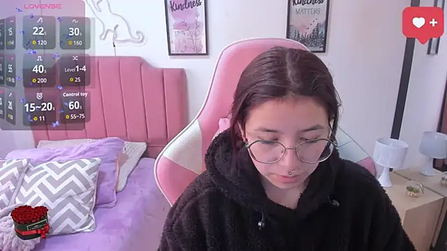 Amy joones online show from December 22, 12:24 pm