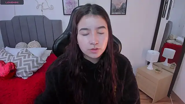 Snapshot of Amy_joones chatting on February 24, 11:52 am Amy joones online show from February 24, 11:52 am